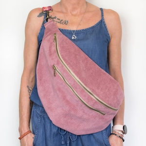 XL Bauchtasche Cord Altrosa, Crossbody Gürteltasche Damen Handmade, Große Hip Bag Umhängetasche, Festival Tasche