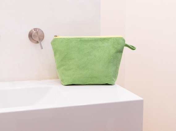 Kulturbeutel Cord XXL – Kosmetiktasche mit Innenfächern & wasserabweisendem Futter, in 4 Größen und vielen Farben, aufhängbar