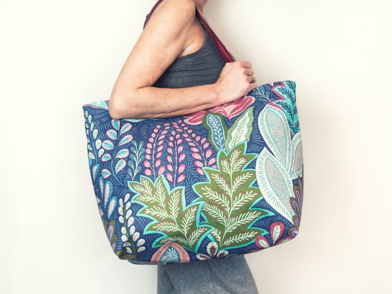 Beach bag XXL, shopper bag with zipper, water-repellent, foldable shopping bag, large bathing bag image 1