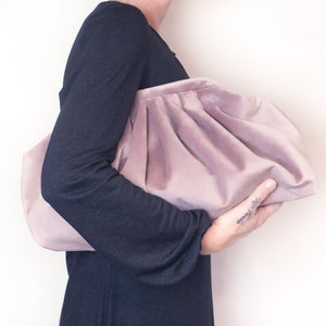 Clutch made of velvet, puffy bag, voluminous, trendy crushed bag, many colors, velvet bag lilac