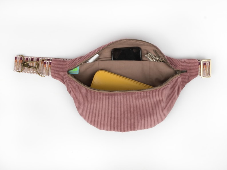 Bum bag cord old pink, high-quality hip bag, minimalist crossbody bag image 4