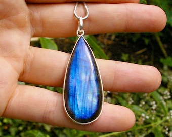 Unique Statement Labradorite Pendant - Beautiful Blue Fire - 925 Sterling Silver - Natural Gemstone Ethically Handmade 42mm x 18mm