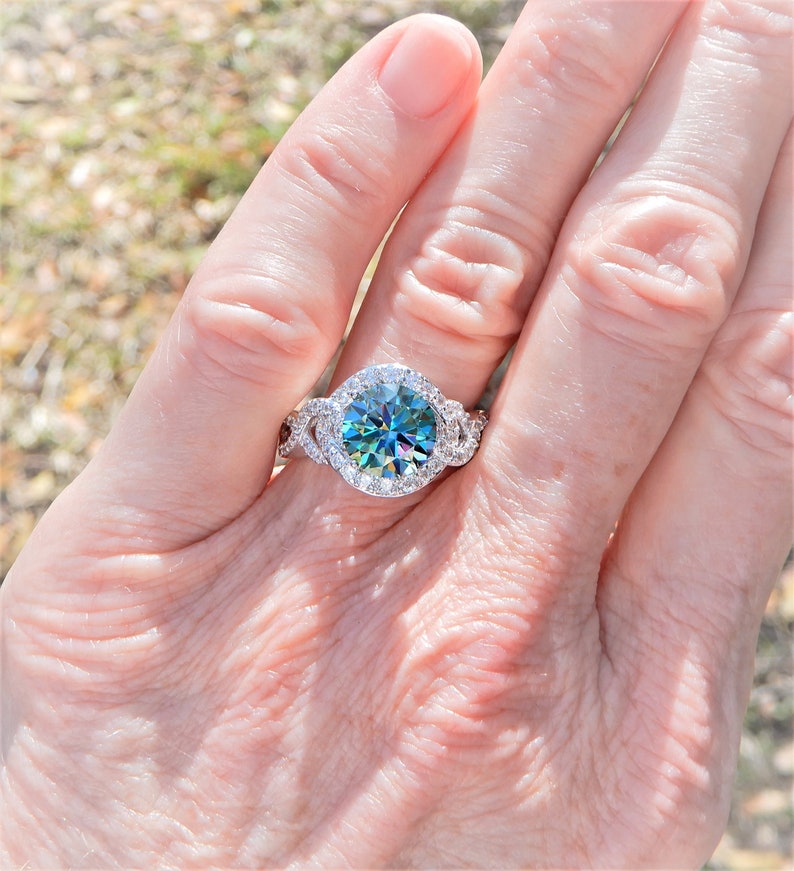 Intriguing Great Gift Fiery Peacock 2.90 ct MOISSANITE Luxurious RING 925 SILVER 9.23 mm Size 8 cz accents