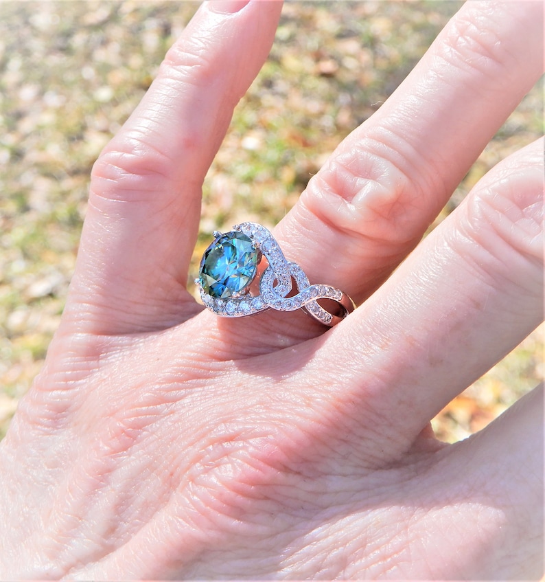 Intriguing Great Gift Fiery Peacock 2.90 ct MOISSANITE Luxurious RING 925 SILVER 9.23 mm Size 8 cz accents