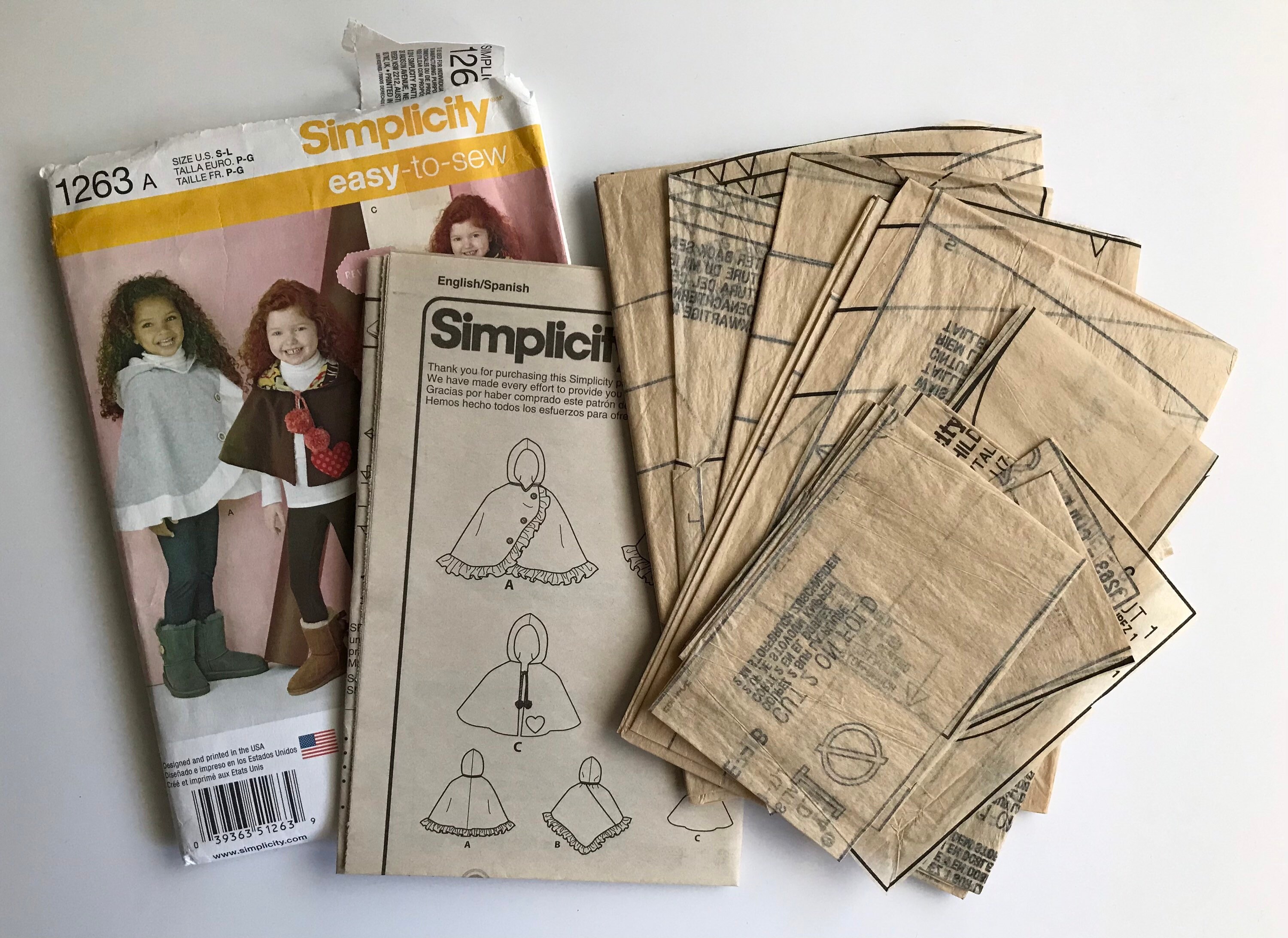 Simplicity 1263 Childs' Poncho & Reversible Cape Sewing