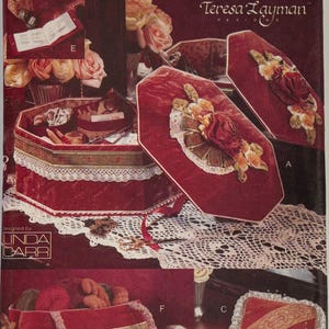 Vogue 9865 Sewing Accessories: Boxes in sizes, Spool Rack, Pin Cushion, Chatelaine, Bag by Linda Carr Pattern UNCUT