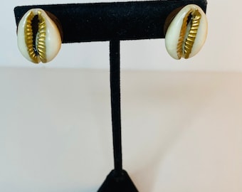 Cowrie Shell and Wood Stud Earring