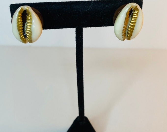 Cowrie Shell and Wood Stud Earring