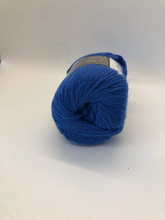 Baby Bee Adore A Ball in Baby's Blue, Light Blue Velvet Yarn, Baby