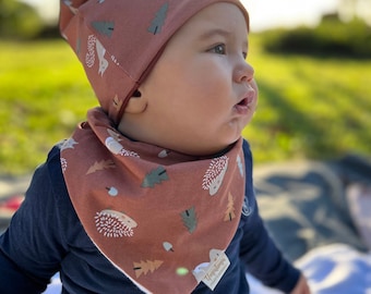 Baby hat and bandana with forest animals. Gender free cotton baby hat. Birth gift.