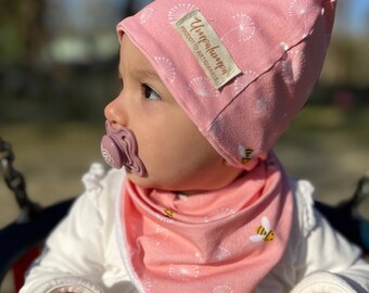 Coordinated hat and bandana set. Pink baby hat with bees and dandelions. Female birth gift.