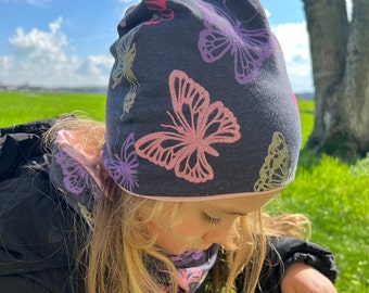 Little girl hat and neck warmer with butterflies. Glitter spring hat.