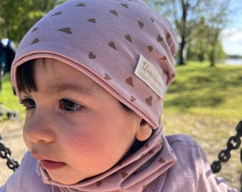 Powder pink baby hat and neck warmer with bronze hearts. Spring hat for girls.