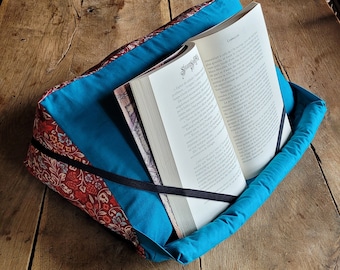 Cuscino da lettura in tessuto - Leggio - Portalibri - Supporto per lettura - 100% fatto a mano - collezione di accessori assortiti