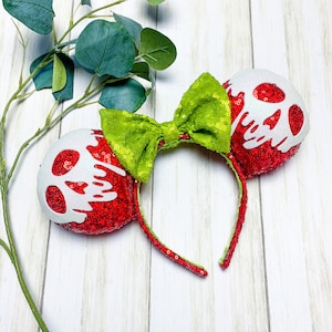 Evil Queen Snow White Villain Poison Apple Mouse Ears