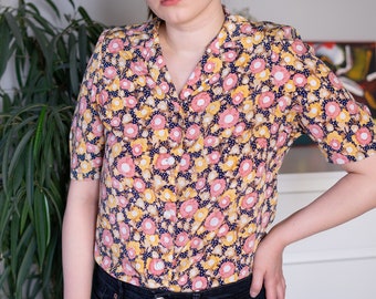 Vintage Colorful Floral Short Sleeve Blouse, Button Up T-Shirt Size S/M 70s