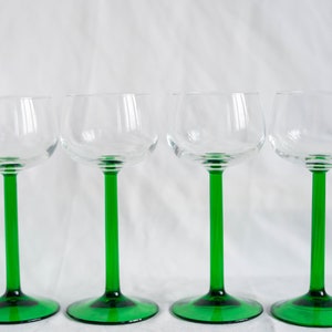 Ensemble de 4 verres à vin vintage à pied vert, Luminarc grands verres fabriqués en France, années 70 image 5