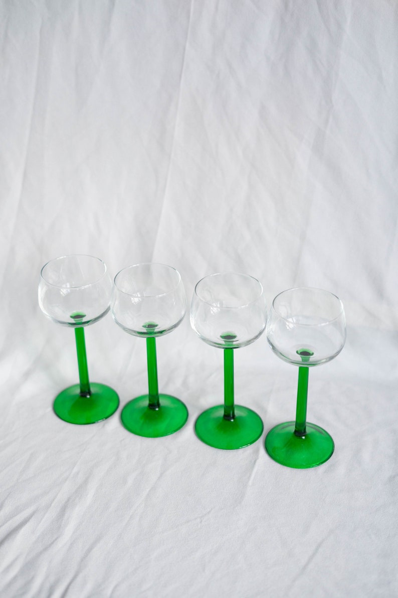 Ensemble de 4 verres à vin vintage à pied vert, Luminarc grands verres fabriqués en France, années 70 image 6