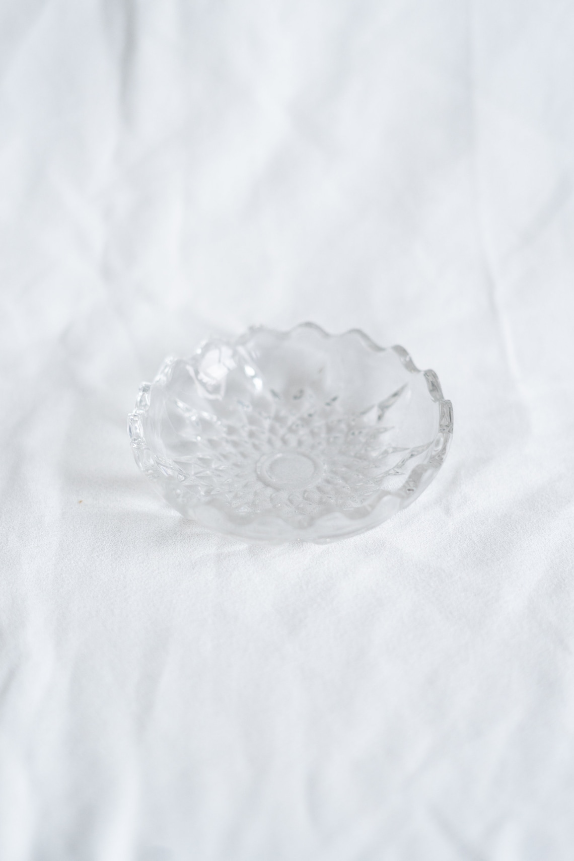 Reallnaive 4 Pcs Glass Jewelry Dish - Flower Shape Ring Holder, Small Trinket Tray For Nightstand, Gift For Women