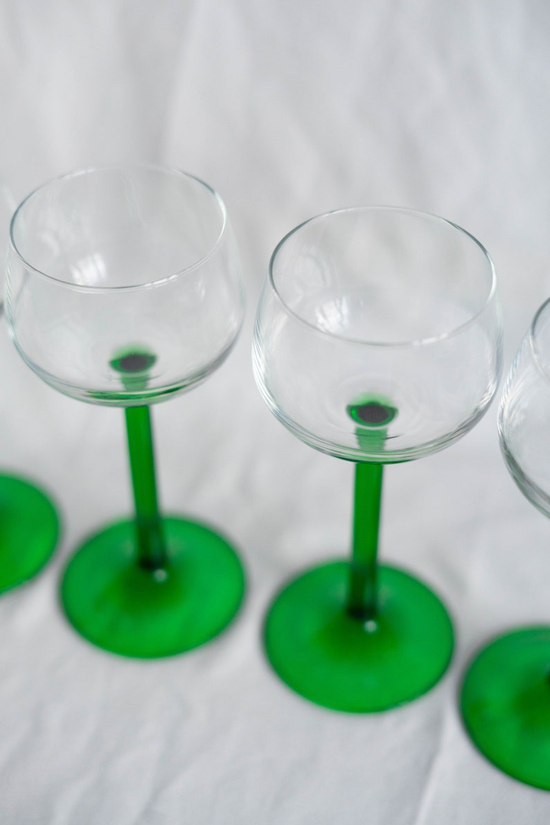 Ensemble de 4 verres à vin vintage à pied vert, Luminarc grands verres fabriqués en France, années 70 image 7