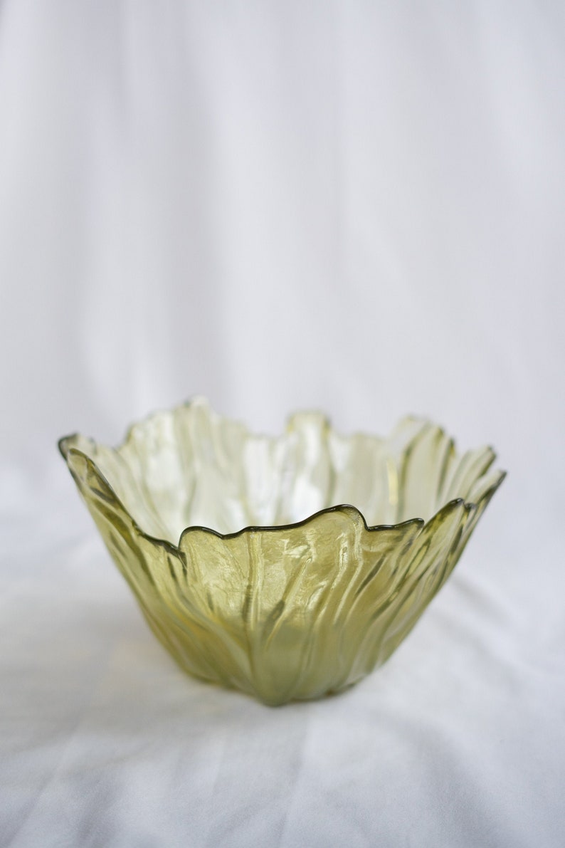 Vintage geel geperst glas kom, decoratieve catch all bowl afbeelding 1