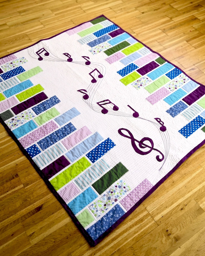 Sound of Music a modern applique quilt pattern for Music lovers. With Music key and note applique. From a baby to a king size quilt. image 1