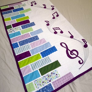 Sound of Music a modern applique quilt pattern for Music lovers. With Music key and note applique. From a baby to a king size quilt. image 6