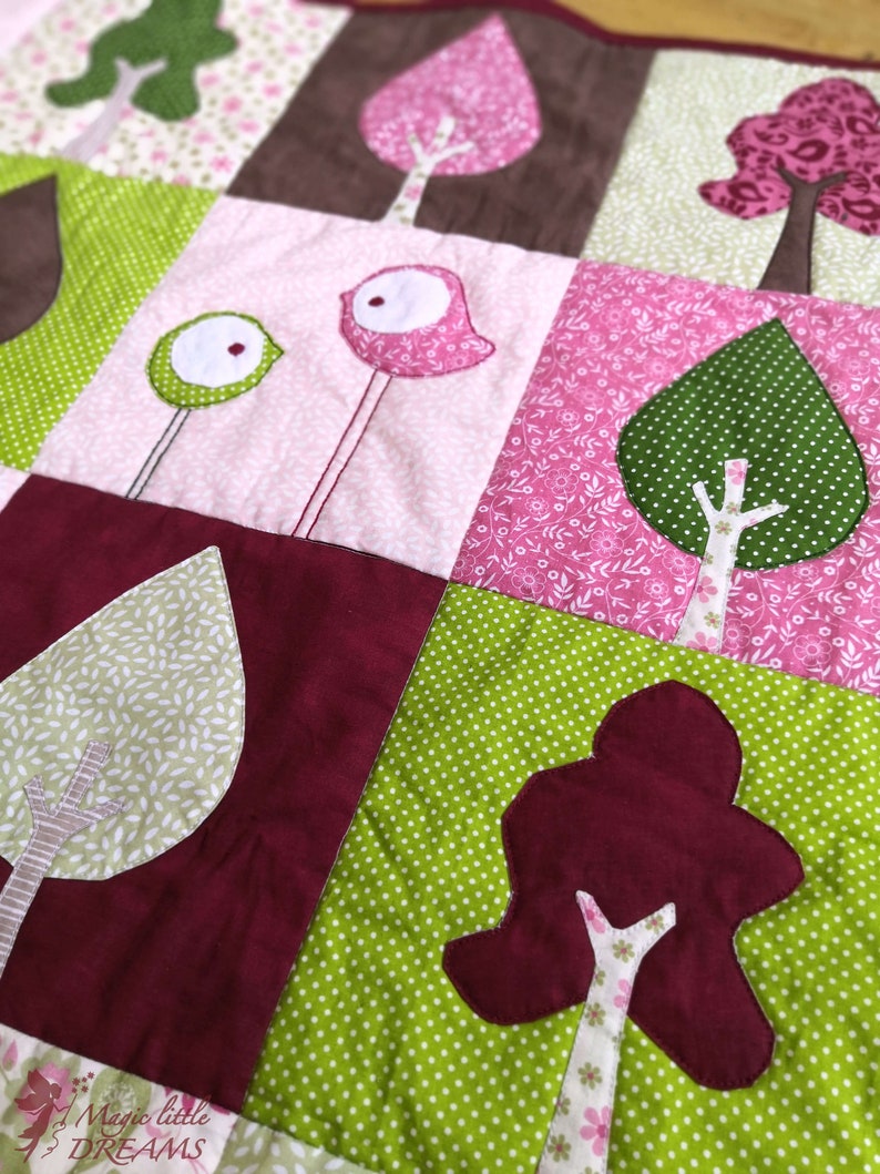 Modern baby girl quilt pattern, a spring forest with linden and chestnut tree and bird appliques. Includes a sew along video image 9