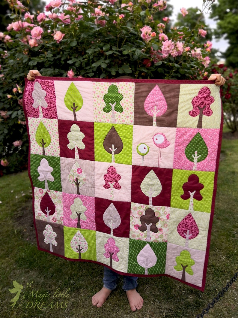 Modern baby girl quilt pattern, a spring forest with linden and chestnut tree and bird appliques. Includes a sew along video image 5