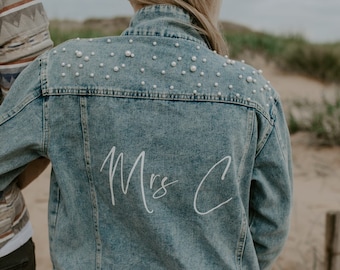 Personalised pearl bride denim jacket,luxury bridal denim jacket,wedding jacket,bride jacket,honeymoon jacket,custom wedding jacket,bride