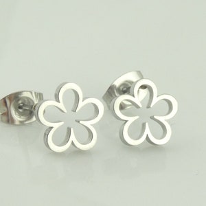 Boucles d'oreilles à tige en argent et fleurs en acier inoxydable 8 mm