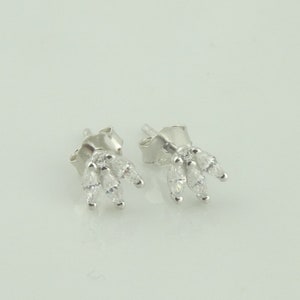 Boucles d'oreilles à tige en argent 925 avec fleur en cristal et pierre de zircon