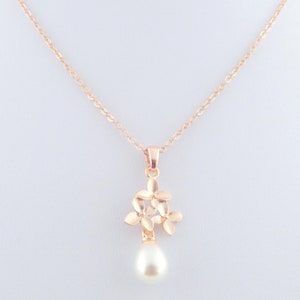 Chain necklace rose gold white flowers flower blossom pearl drops stainless steel