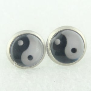 Boucles d'oreilles clous argent Yin Yang noir blanc 8 mm acier inoxydable