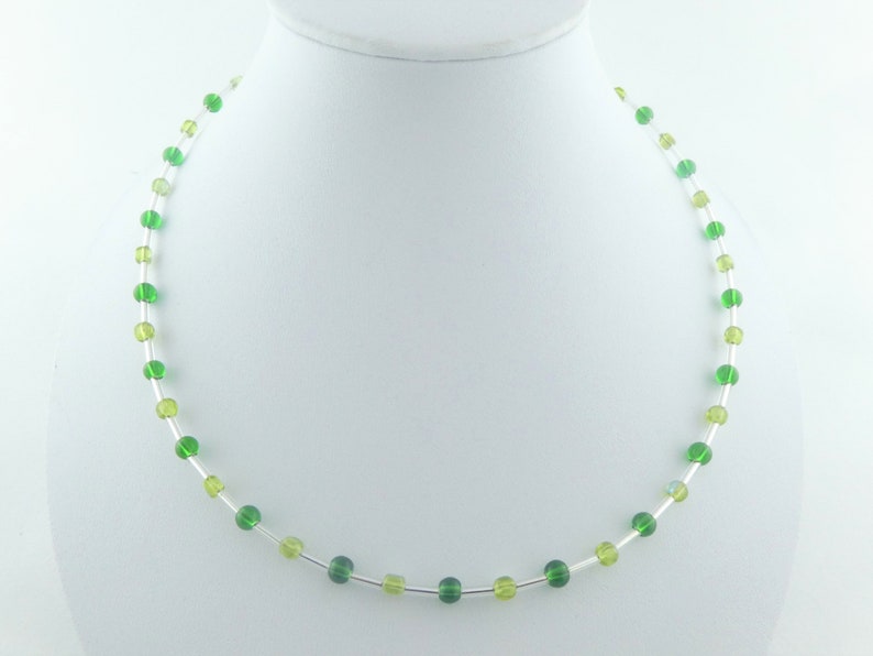 Kette Halskette Silber-Grün-Hellgrün Glasperlen minimalistisch 4mm,Muttertag Bild 5
