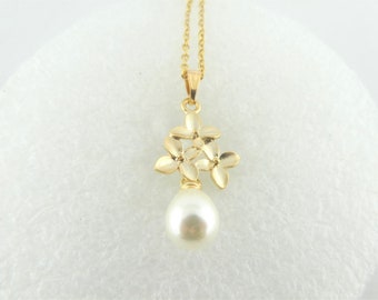 Kette Halskette Gold Weiß mit Anhänger Blumen Blüten Blüte Perle Tropfen Edelstahl