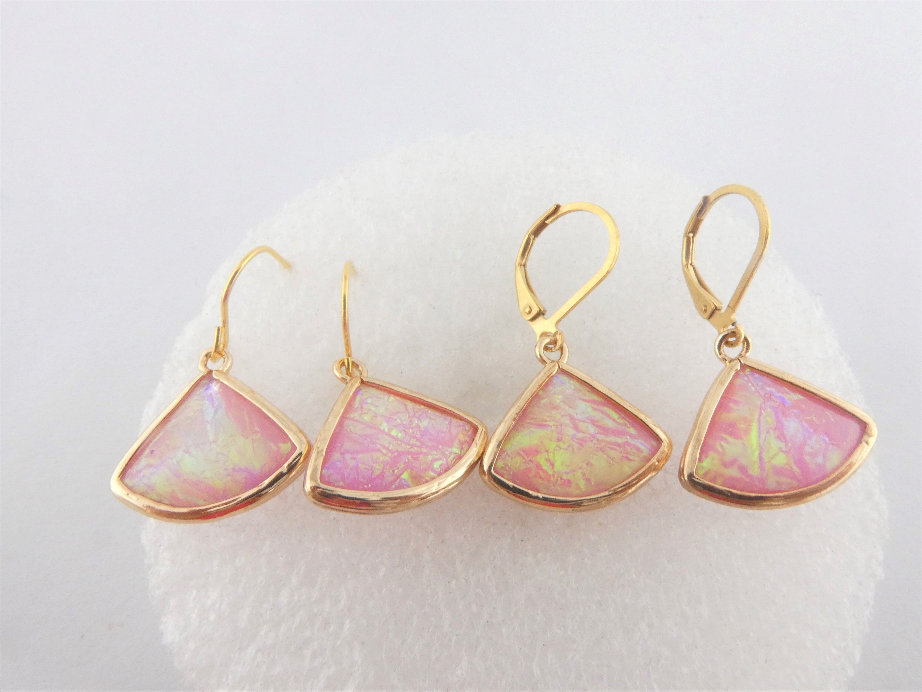 イヤリング イヤリング ゴールド ピンク オパール トライアングル