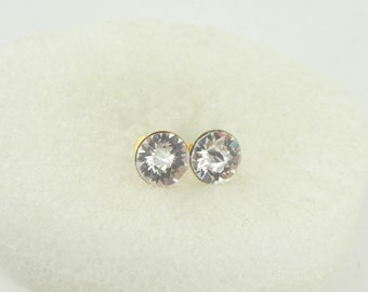 Boucles d'oreilles clous cristal doré pierre Swarovski ronde minimaliste 8 mm acier inoxydable