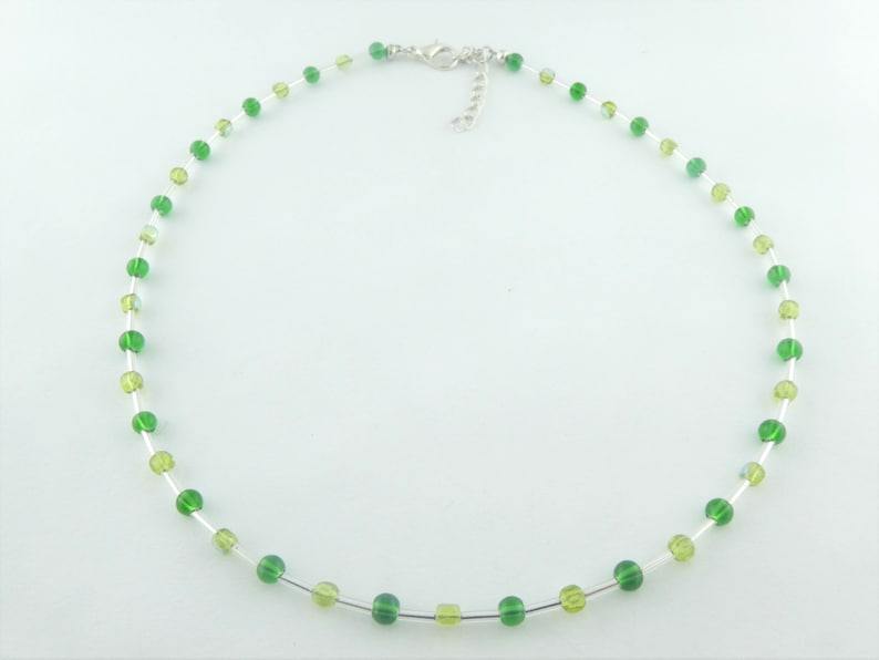 Kette Halskette Silber-Grün-Hellgrün Glasperlen minimalistisch 4mm,Muttertag Bild 3