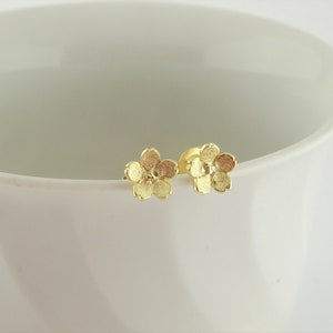 925 Ohrstecker Ohrringe Gold Blume Blumen Blüte minimalist 7mm,kleine Ohrringe Bild 5