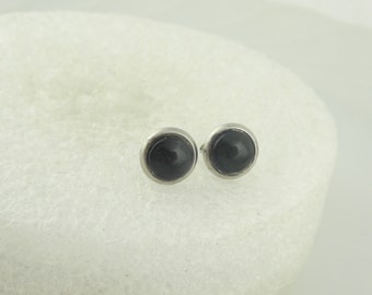 Cabochon stud earrings silver black round mini 6 mm stainless steel
