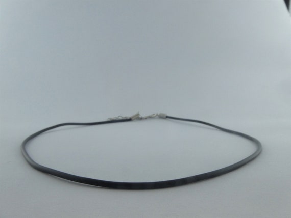 Kautschukkette nach Mass 2mm Kautschukband Kautschuk Halsband schwarz zB 45cm DA