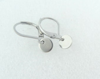 Ohrringe Ohrhänger Silber Plättchen rund minimalistisch 6mm Edelstahl