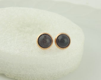 Stud earrings rose gold purple amethyst stone round minimalist 8 mm stainless steel