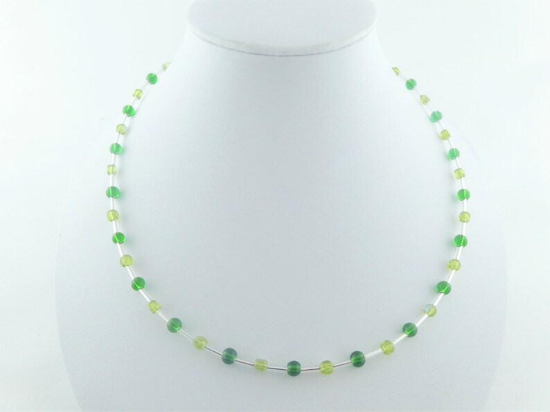 Kette Halskette Silber-Grün-Hellgrün Glasperlen minimalistisch 4mm,Muttertag Bild 6