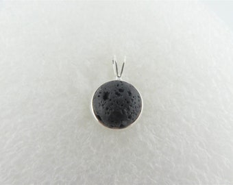 Pendentif cabochon argent-noir pierre de lave minimaliste rond 10 mm, cadeau