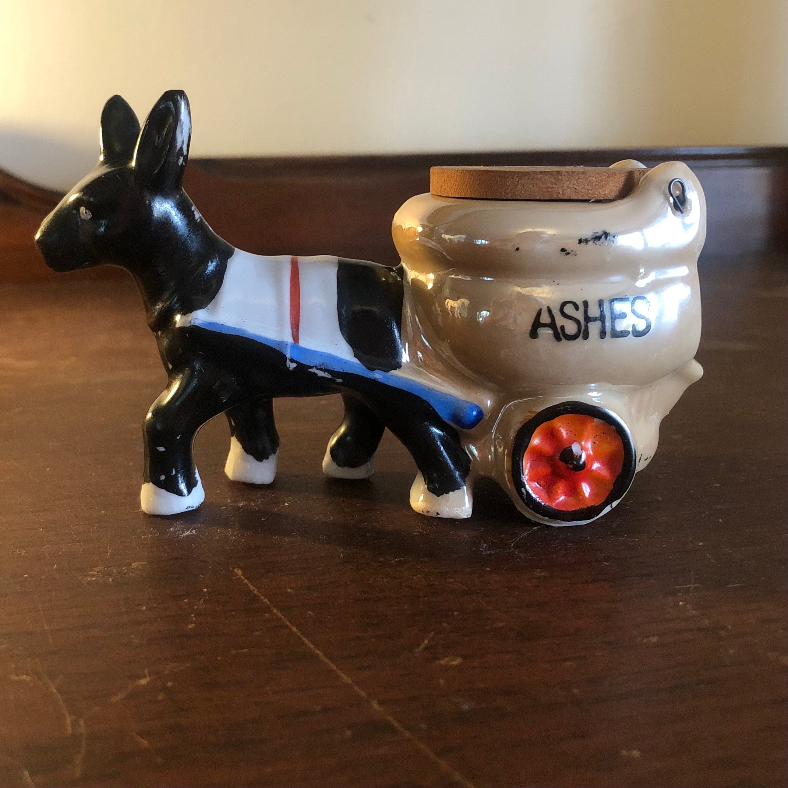 Vintage Tobacciana Ceramic Donkey Ashtray | Lustreware-made