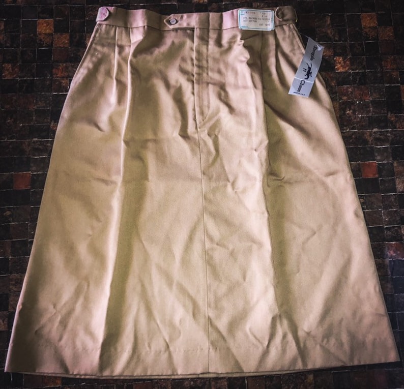 80/'s90/'s Deadstock Vintage SteepleChase A-Line Khaki Skirt with Side Pockets and Adjustable Waist Great Vintage Condition!