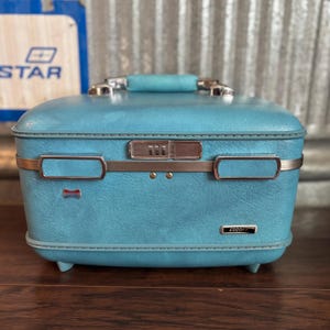 Vintage American Tourister Escort Luggage Train Case With Tray and