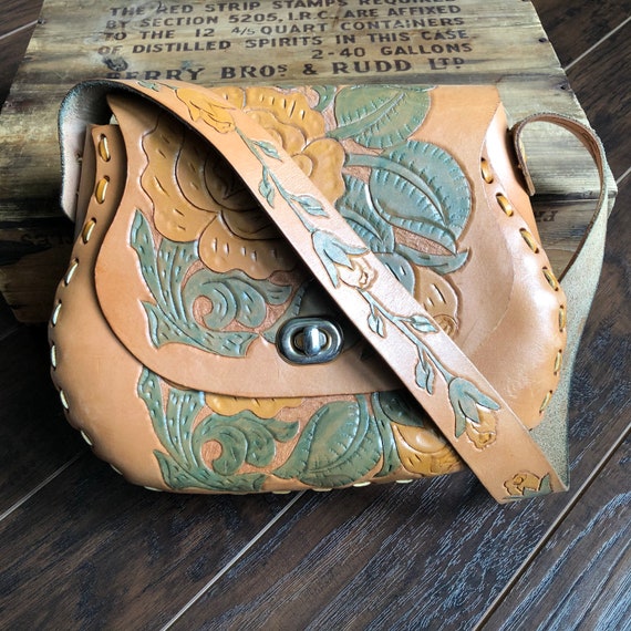 70’s Vintage Boho Western Tooled Leather Floral Pu